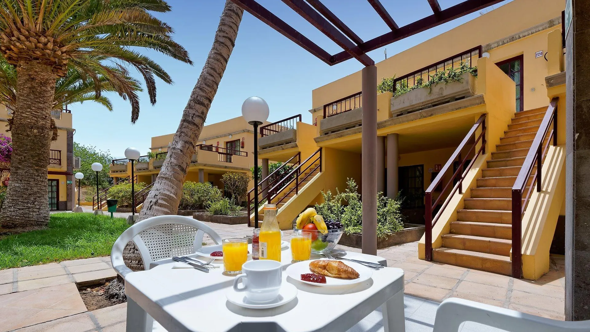Апарт-отель Bungalows Maspalomas Oasis Club