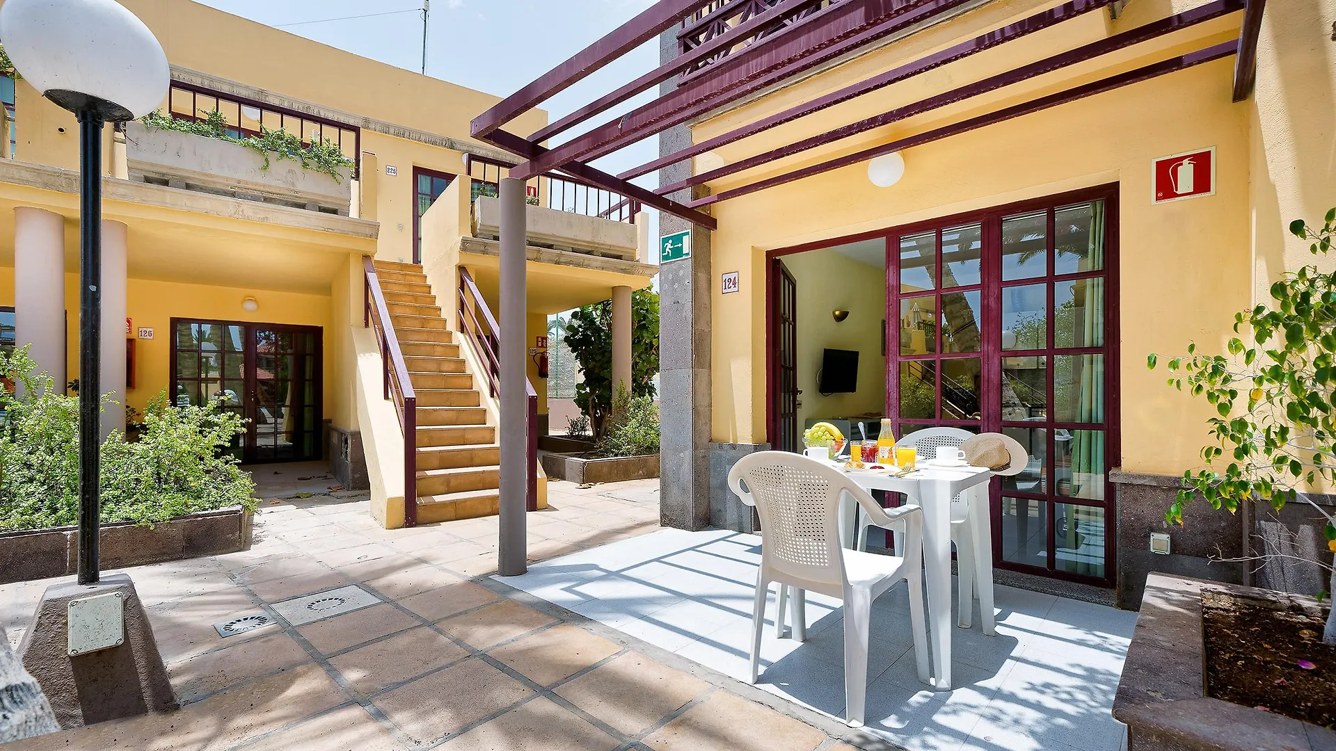 Апарт-отель Bungalows Maspalomas Oasis Club